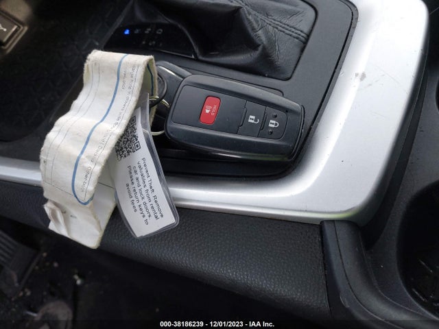 2020 TOYOTA RAV4 XLE VIN: 2T3W1RFV4LC051999
