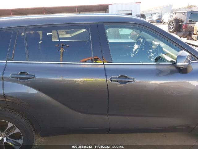 Toyota Highlander Xle 2021 5TDGZRAH7MS530739 Image 13