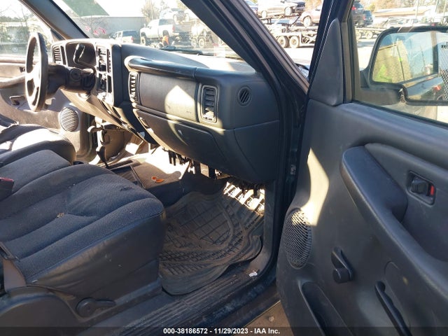2005 CHEVROLET SILVERADO 1500 WORK TRUCK VIN: 1GCEK19V65E199201