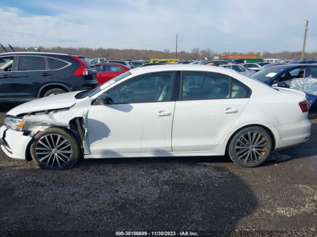 3VWB17AJ0GM272025 Volkswagen Jetta 1.8t Sport