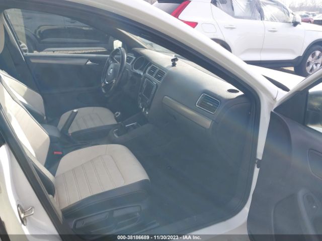3VWB17AJ0GM272025 Volkswagen Jetta 1.8t Sport