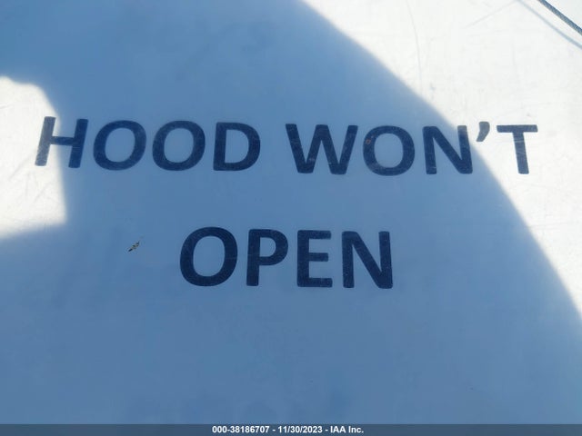 2017 JAGUAR XE SAJAD4BG2HA966948 Photo 9