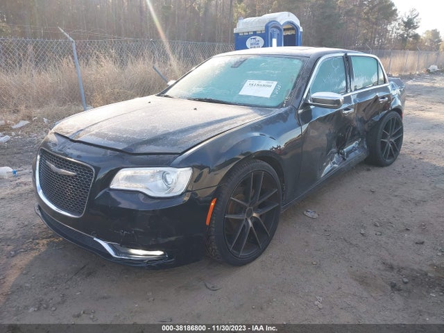 Chrysler 300C 2015 2C3CCAEG1FH867772 Image 2