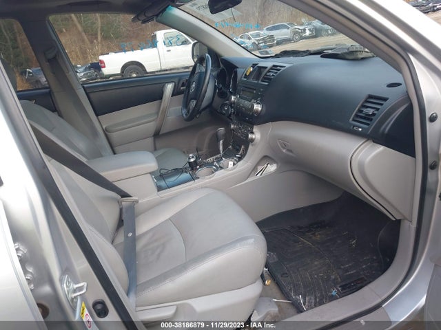 2010 TOYOTA HIGHLANDER SE V6 VIN: 5TDJK3EH3AS010289