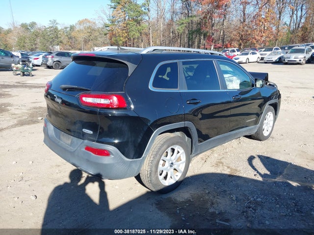 1C4PJLCB0HW616820 Jeep Cherokee Latitude Fwd