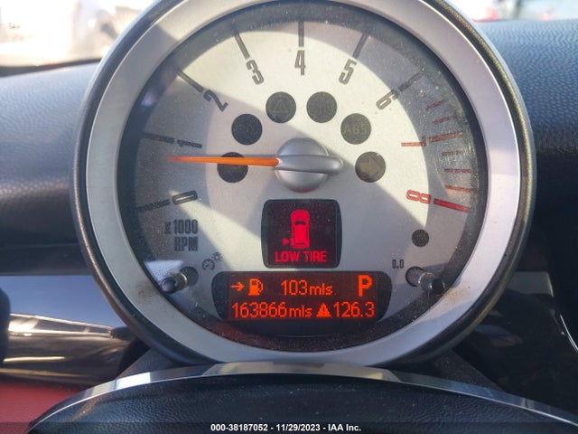 2010 MINI COOPER S CLUBMAN WMWMM3C5XATP93822 Photo 6