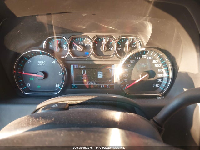 Chevrolet Suburban Premier 2018 1GNSCJKC2JR196914 Image 7