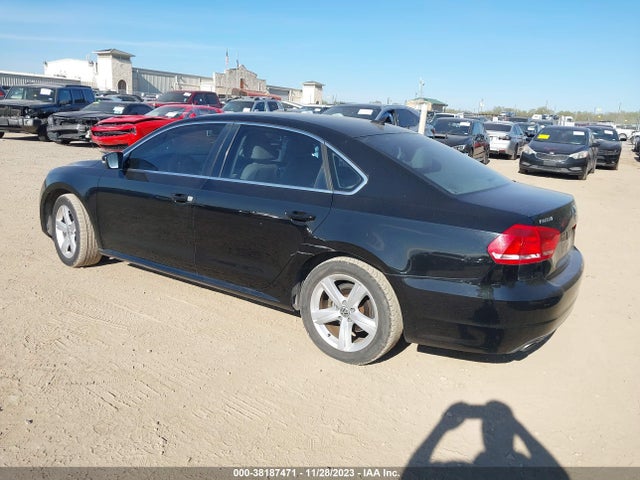 1VWBT7A33EC050492 Volkswagen Passat 1.8t Se