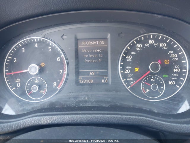 1VWBT7A33EC050492 Volkswagen Passat 1.8t Se
