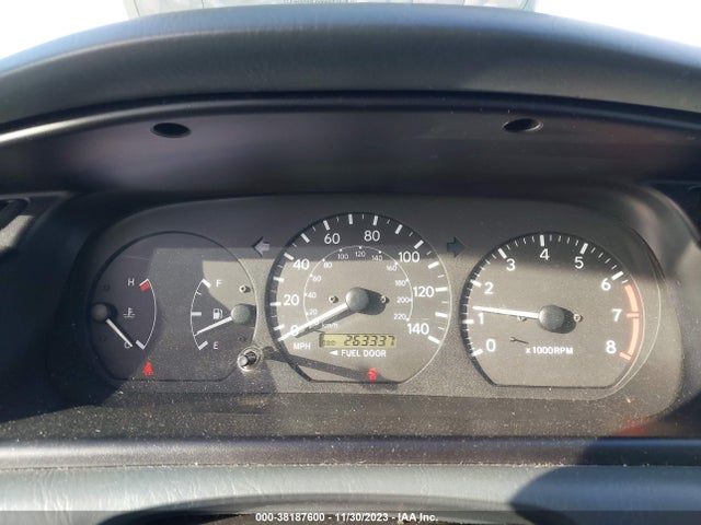 2000 TOYOTA CAMRY CE VIN: 4T1BG22K4YU648715