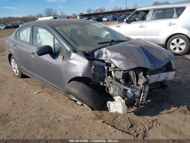2015 19XFB2F57FE028817 main image