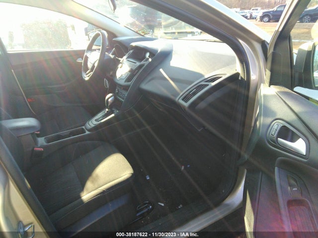 2017 FORD FOCUS SE VIN: 1FADP3F26HL321788