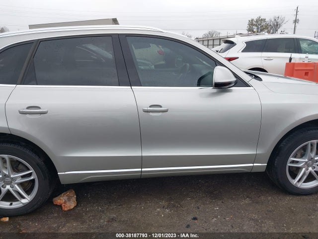 Audi Q5 2.0t Premium 2016 WA1L2AFP0GA066208 Image 14