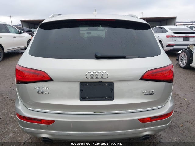 Audi Q5 2.0t Premium 2016 WA1L2AFP0GA066208 Image 17