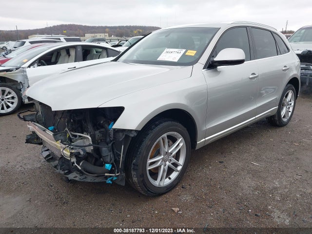 Audi Q5 2.0t Premium 2016 WA1L2AFP0GA066208 Image 2