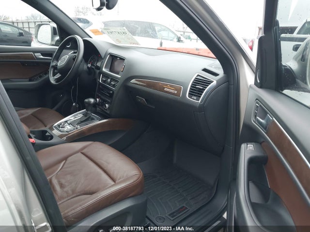 Audi Q5 2.0t Premium 2016 WA1L2AFP0GA066208 Image 5