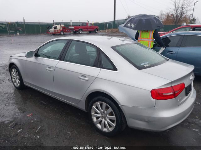 2013 AUDI A4 WAUBFAFL1DN004983 Photo 2