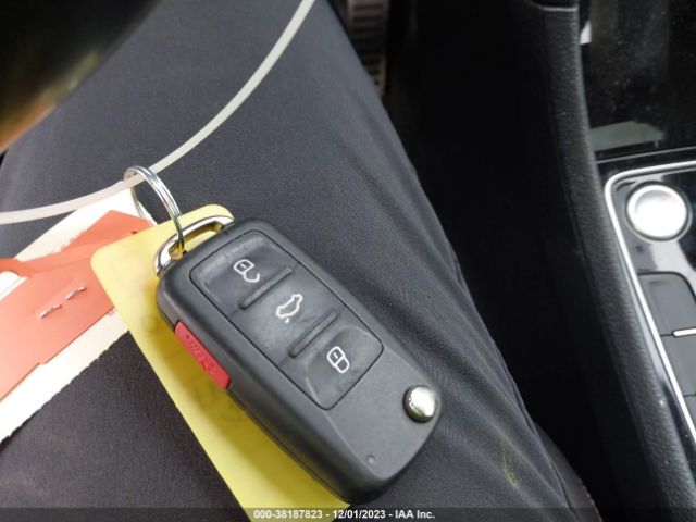 2018 VOLKSWAGEN PASSAT 1VWJM7A39JC037586 Photo 10