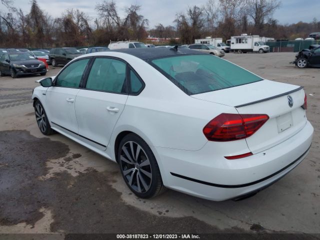 2018 VOLKSWAGEN PASSAT 1VWJM7A39JC037586 Photo 2