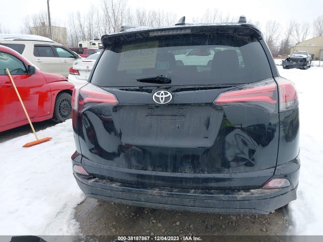 Toyota RAV4 LE 2018 2T3BFREV9JW857897 Image 16