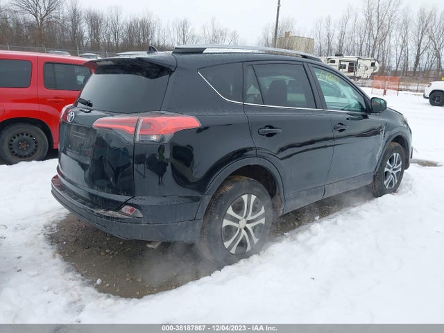 Toyota RAV4 LE 2018 2T3BFREV9JW857897 Image 4