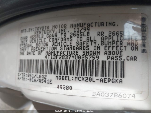 2000 TOYOTA AVALON XLS VIN: 4T1BF28B7YU025759