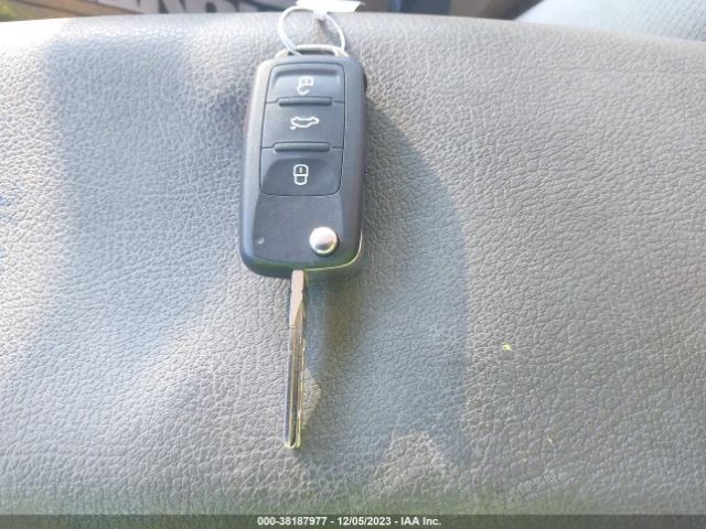 WVGBV7AX7HK030476 Volkswagen Tiguan 2.0t/2.0t S