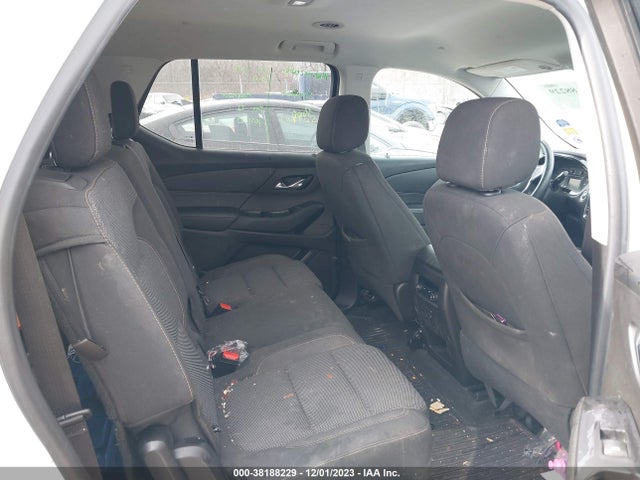 Chevrolet Traverse Ls 2018 1GNEVFKW0JJ179414 Image 8