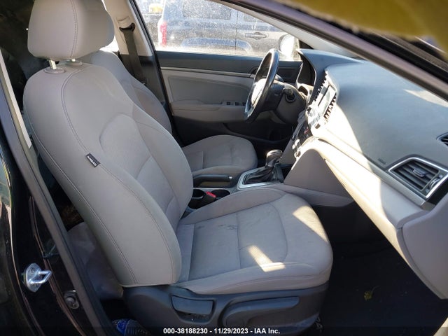 2017 HYUNDAI ELANTRA SE VIN: 5NPD84LF5HH014217