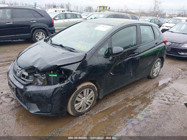 Honda FIT LX 2015 3HGGK5G53FM754735 Image 2