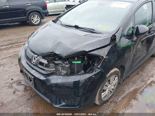 Honda FIT LX 2015 3HGGK5G53FM754735 Image 6