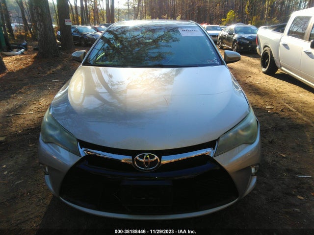 2015 TOYOTA CAMRY SE VIN: 4T1BF1FK0FU048620