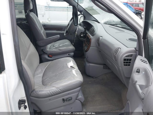 1998 CHRYSLER TOWN & COUNTRY LXI VIN: 1C4GP64L6WB553038