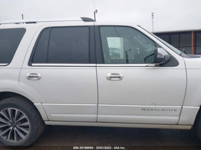 5LMJJ2HT0GEL01658 Lincoln Navigator Select