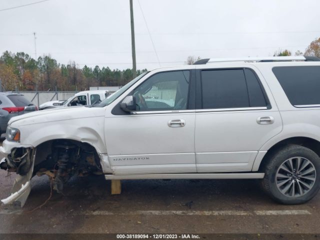 5LMJJ2HT0GEL01658 Lincoln Navigator Select