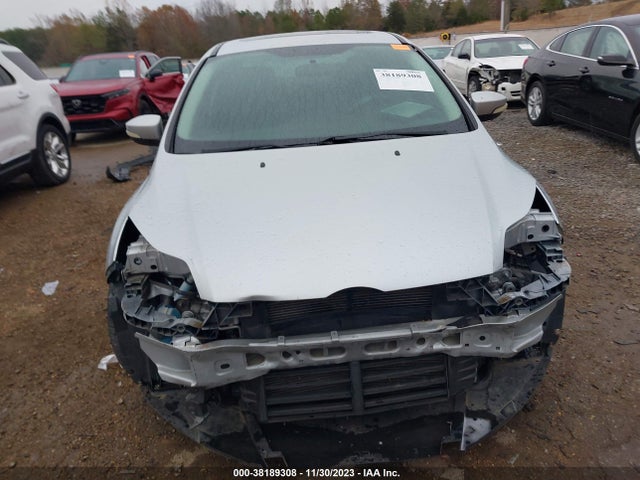 Ford Focus Titanium 2014 1FADP3J25EL303494 Image 13