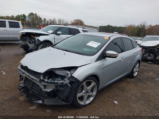 Ford Focus Titanium 2014 1FADP3J25EL303494 Image 2