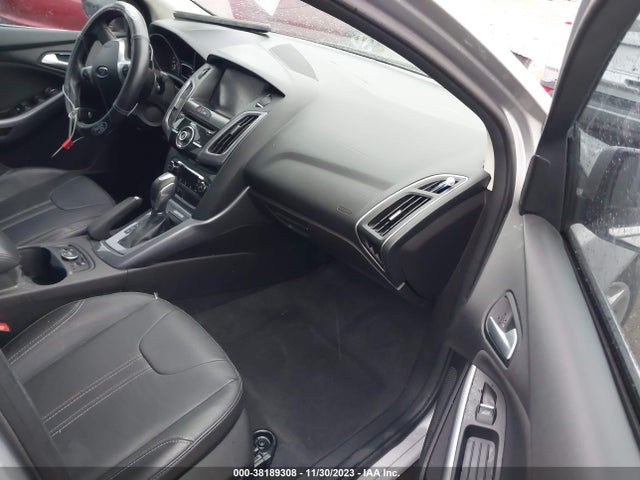 Ford Focus Titanium 2014 1FADP3J25EL303494 Image 5