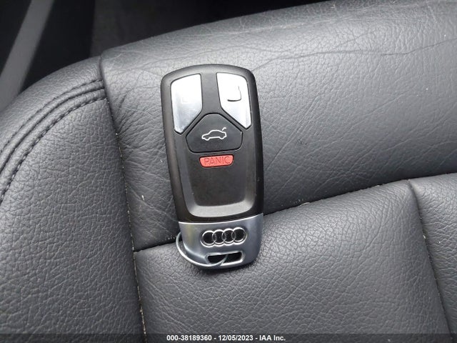 2017 AUDI A4 2.0T PREMIUM VIN: WAUANAF44HN011164