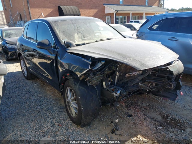 2017 PORSCHE CAYENNE WP1AA2A27HKA89478 Photo 0