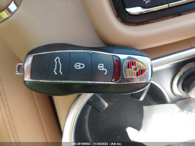 2017 PORSCHE CAYENNE WP1AA2A27HKA89478 Photo 10