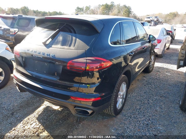2017 PORSCHE CAYENNE WP1AA2A27HKA89478 Photo 3