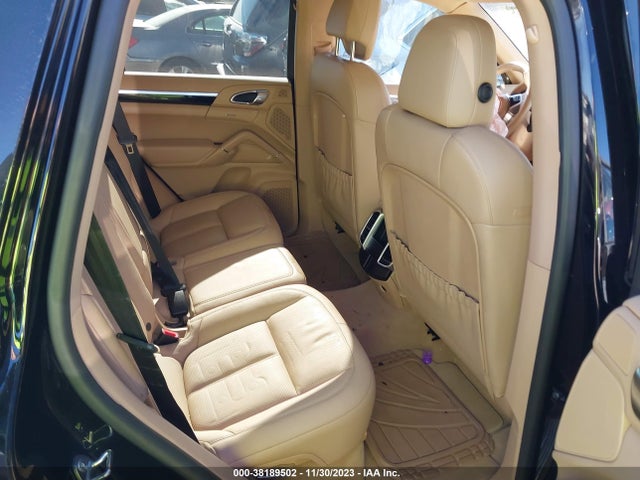 2017 PORSCHE CAYENNE WP1AA2A27HKA89478 Photo 7