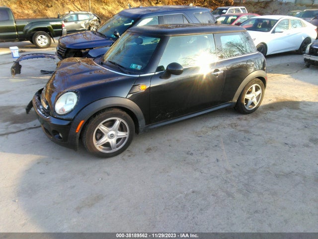 2009 MINI COOPER WMWMF33529TU73769 Photo 1