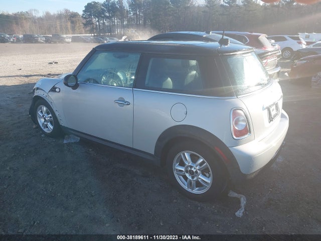 2012 MINI COOPER WMWSU3C50CT264597 Photo 2