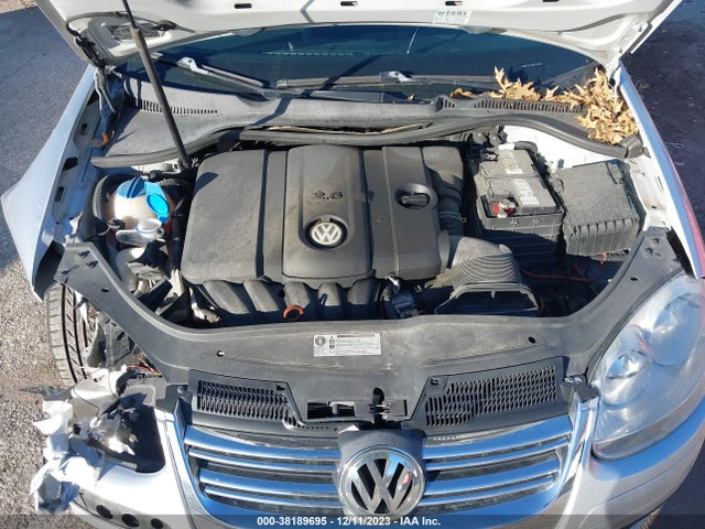 2010 VOLKSWAGEN JETTA LIMITED EDITION VIN: 3VWAX7AJ7AM113083