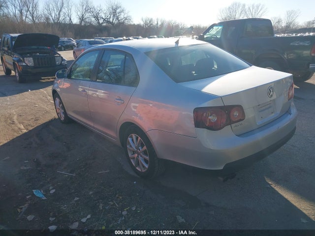 2010 VOLKSWAGEN JETTA LIMITED EDITION VIN: 3VWAX7AJ7AM113083