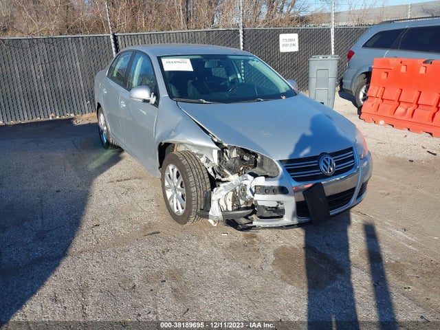 2010 VOLKSWAGEN JETTA LIMITED EDITION VIN: 3VWAX7AJ7AM113083