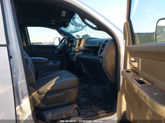 RAM 2500 Tradesman  4x4 8' Box 2022 3C6UR5HJ2NG365789 Image 5