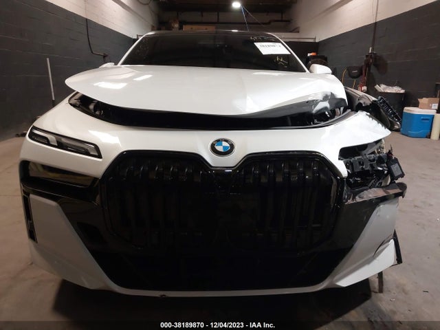 BMW 760i Xdrive 2023 WBA33EJ02PCN27706 Image 13